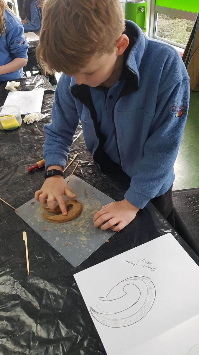 S_Allen_23's tweet photo. Learners from akomanga tekau ma tahi creating their unique taonga from clay. They Looking amazing! @StonefieldsSch https://t.co/cAVsB2REW5