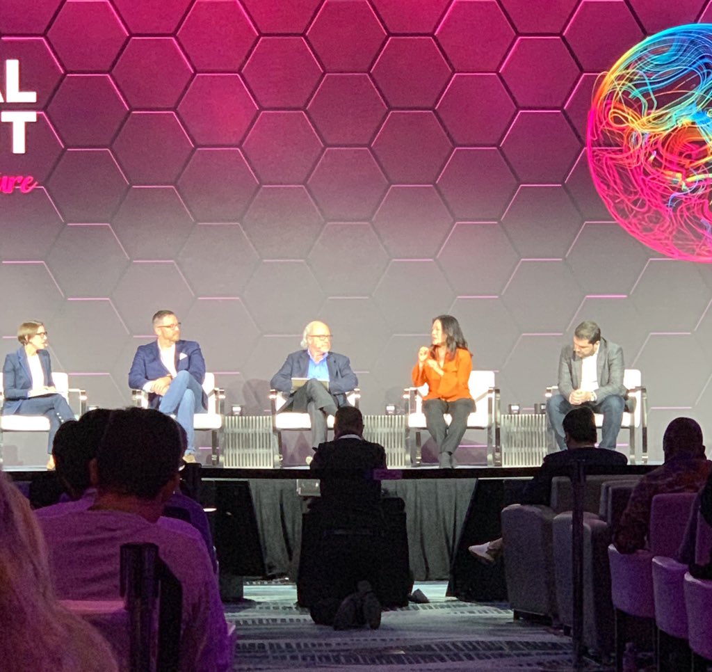 ForbesOste's tweet image. Empathy is key for transformation @charleneli #SUGlobalSummit #ExponentialTransformation