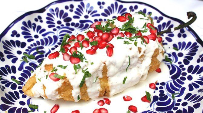 Se acerca el mes patrio 🇲🇽 y con él la oportunidad de deleitar uno de los mejores platillos mexicanos 👌🏼Cuéntanos, en dónde se ubican los mejores chiles en nogada de la colonia y colonias vecinas. 🤗
#ColoniaVilladecortes #ChilesEnNogada #haciendocomunidad
