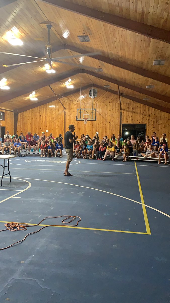 BlueMountainXC's tweet photo. @djritzenhein speaking to our campers. Telling his story as the most prolific xc American champion! #bmxc #bmxc50 #eatruneatruneatsleeprepeat https://t.co/DWnBIoz7X9