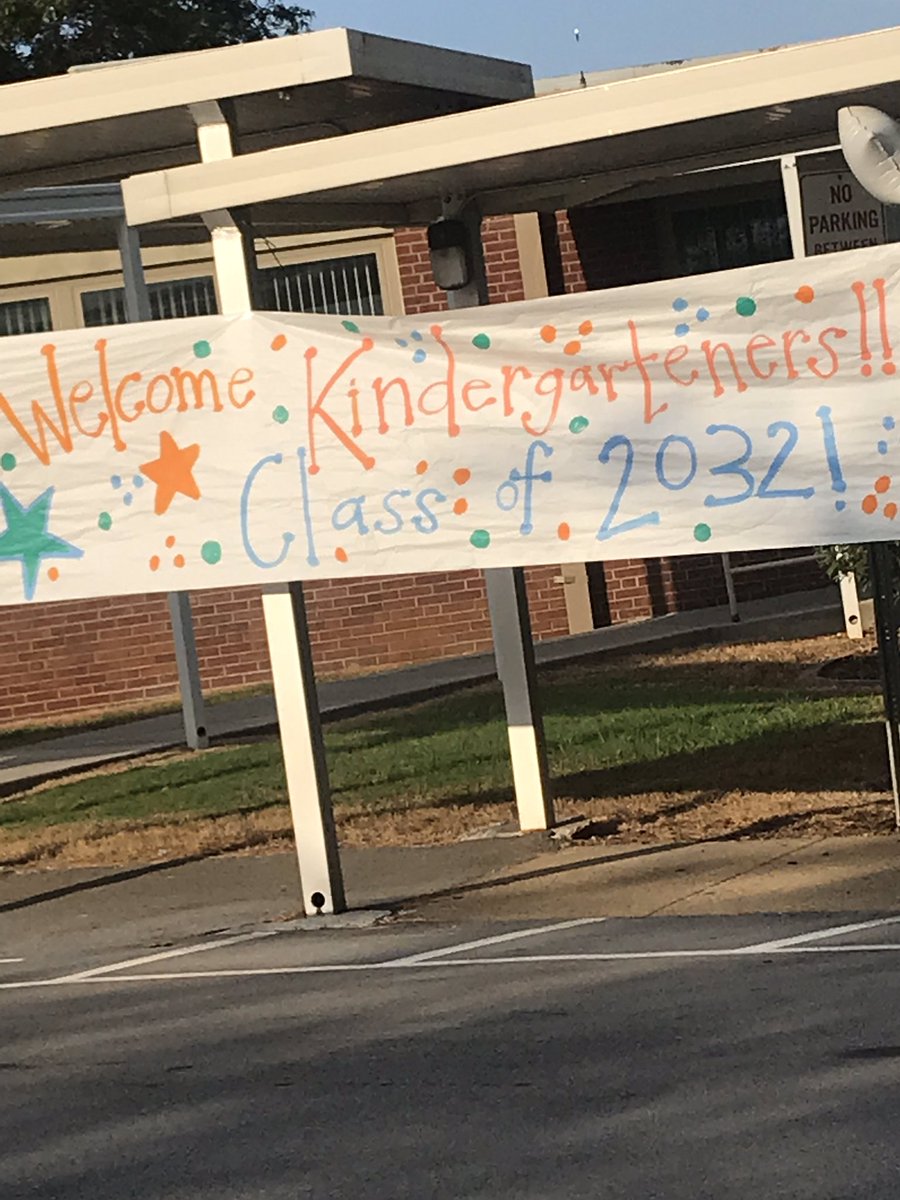 Welcome to Shannondale new Kindergarten students and parents!! Thank you to our PTO for a successful Kleenex and Kindergarten <a href="/seshornets/">Shannondale Hornets</a> seshornets