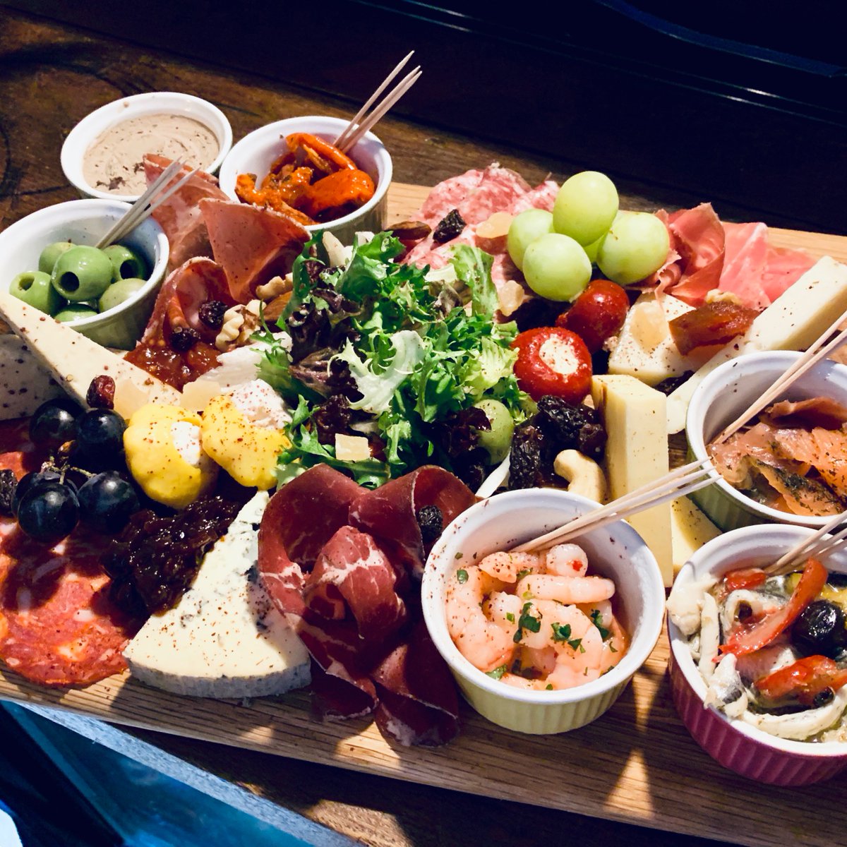 Our signature Wallow Board, the perfect pairing. 🍷🧀 🍇  #wallownorwich #wallowwithus #thewallow #winebar #norwich #norwichnorfolk #norwichcity #norwichlanes #norwichfood #wine  #winetasting #cheese #cheeseboard #meat #fish #charcuterie #share #sharing #sharingboard #board #deli
