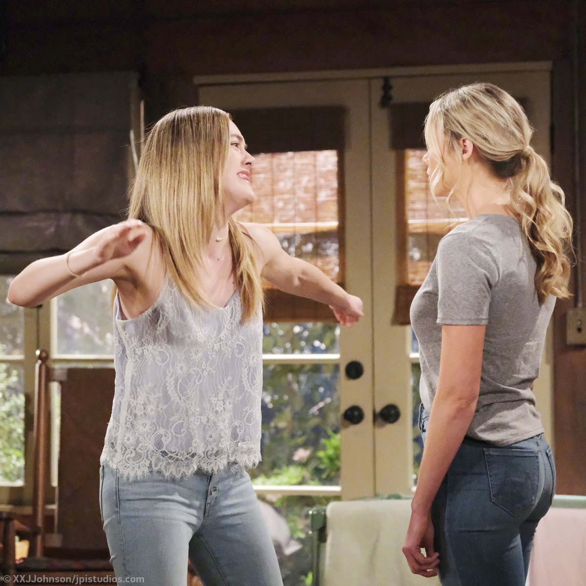 BandB_CBS's tweet photo. RT if you loved this #BoldandBeautiful moment in today’s episode. 👏 https://t.co/kvrv9XA0ol