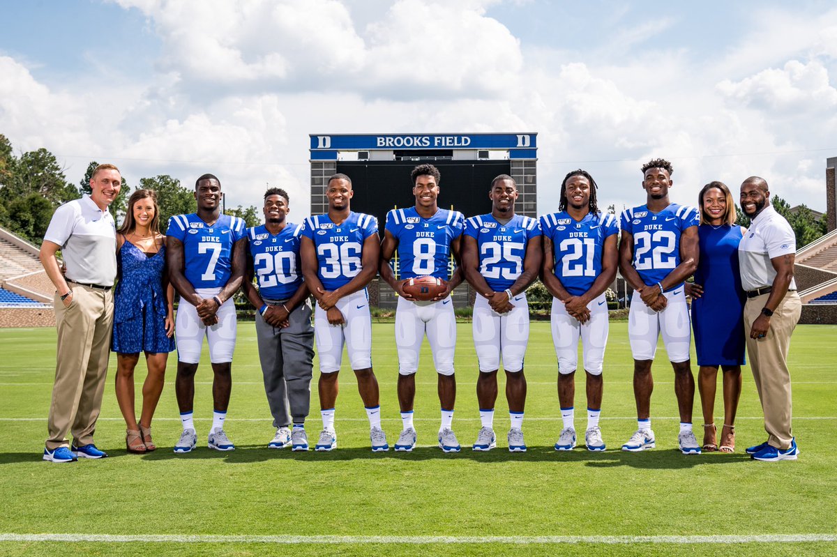 CoachSingler's tweet photo. STABLE FAMILY 2019โผ๏ธโผ๏ธ
#THESTABLE๐
#STABLESTANDARDS
#DUKEGANG ๐ต๐๐
@mataeo_durant https://t.co/LQXgVFQtav
