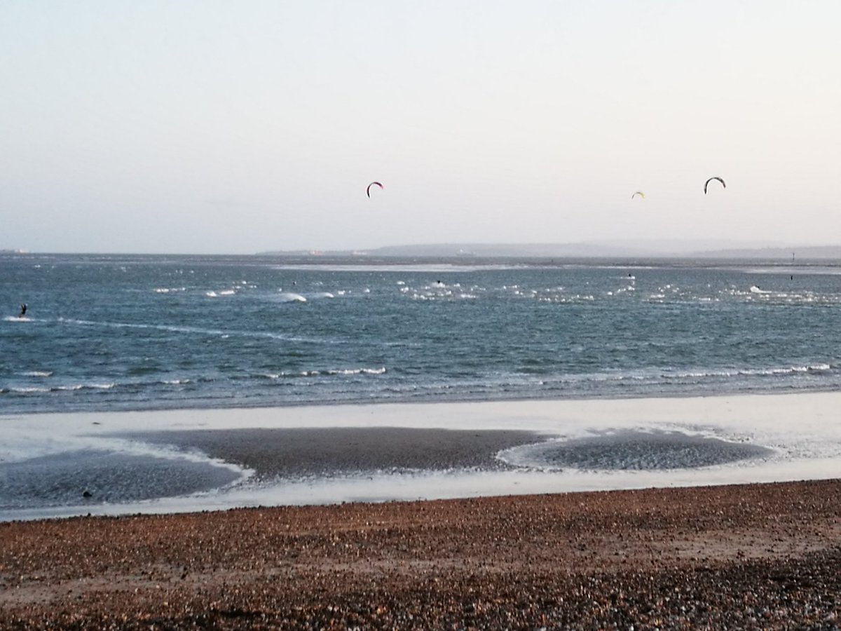 RosalynnAustin's tweet photo. Last #windsurf session for a while (no wind forecast)😭 Such a great way to clear the mind ready for another day of #PhD writing and analysis. #ResearchersActive #NursesActive https://t.co/z7KE4FoiAb
