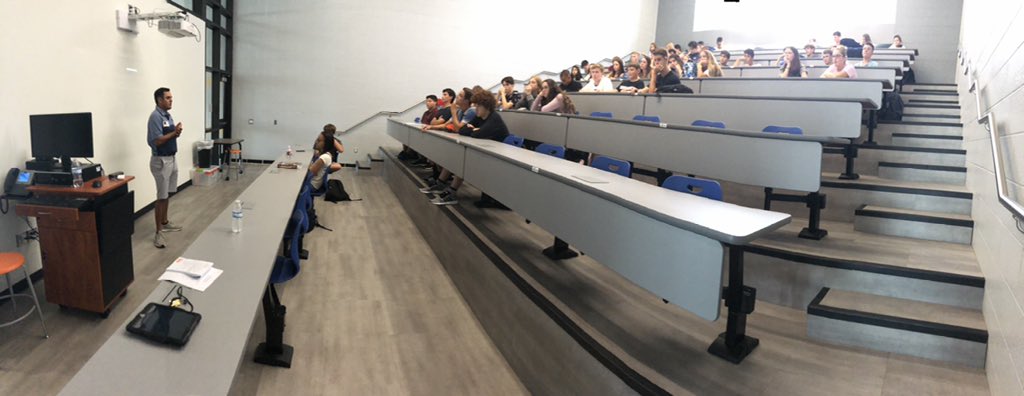 bponcho's tweet image. Huge thank you to @UTSAMensGolf @SewellChad former @ConroeHigh golf product for taking some time to speak to the @GrandOaksCISD Golf team today. #changedminds #fundamentalsmatter #BirdsUp