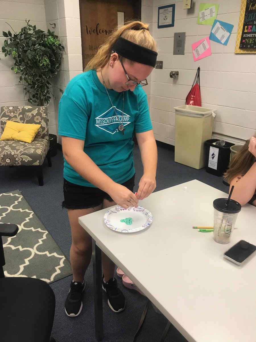 Amy_flohr's tweet photo. Experiment time...how do you get all the toothpaste back in the tube of toothpaste? This is just like breaking confidentiality...once the information is out there you can’t take it back.  🤫 #professionalinterns #jobreadypreparations ⁦@NWTechSchool⁩ https://t.co/AEFMNKSyVu