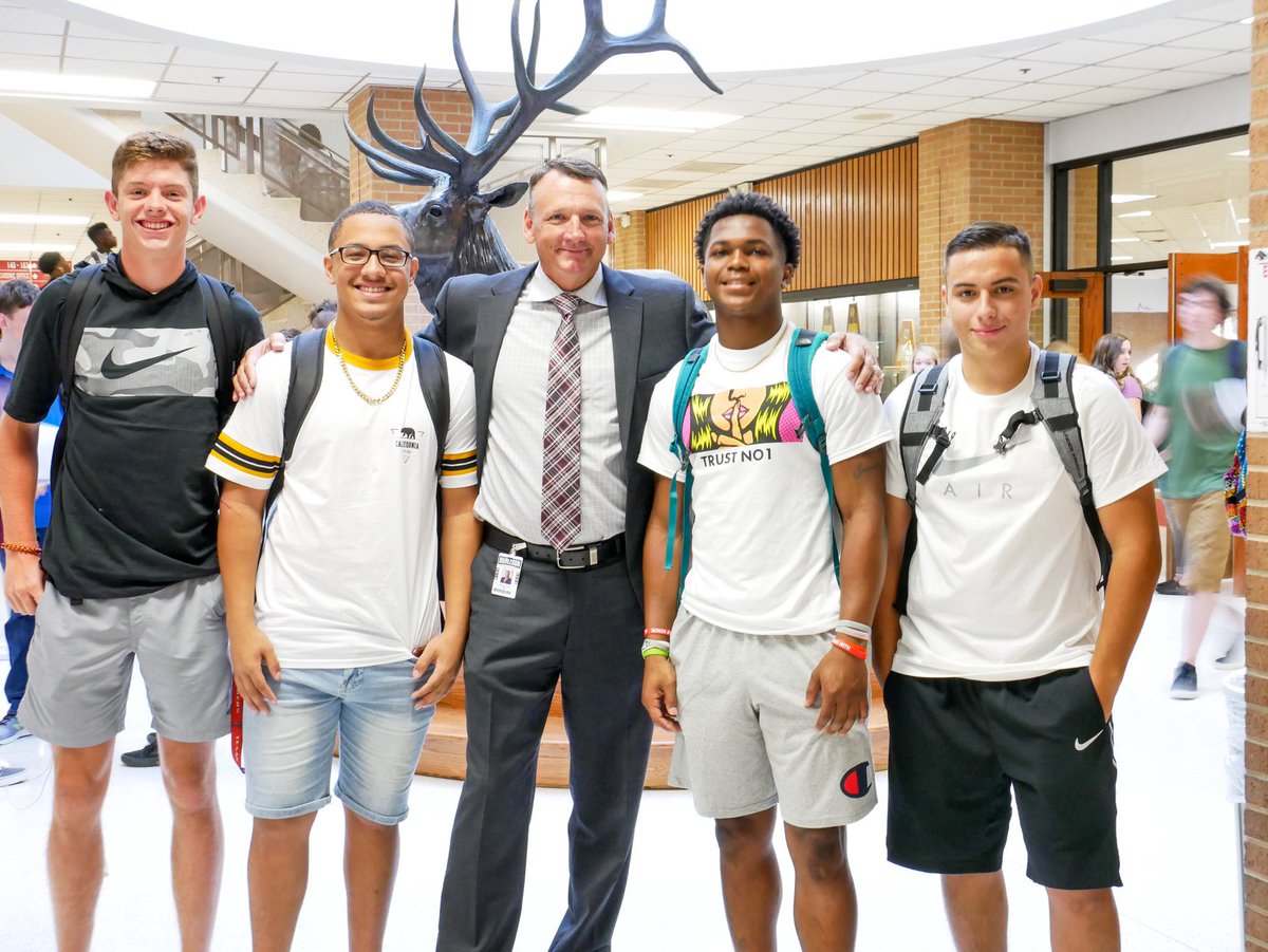 BurlesonISD's tweet photo. Welcome back, BISD! The 2019-20 school year officially kicked off as students made their way into classrooms across the district. Teachers, students, and staff are ready for another great year! See all #BISD1stday pictures at https://t.co/XXG2VcF8mw. https://t.co/roK7riL2ph