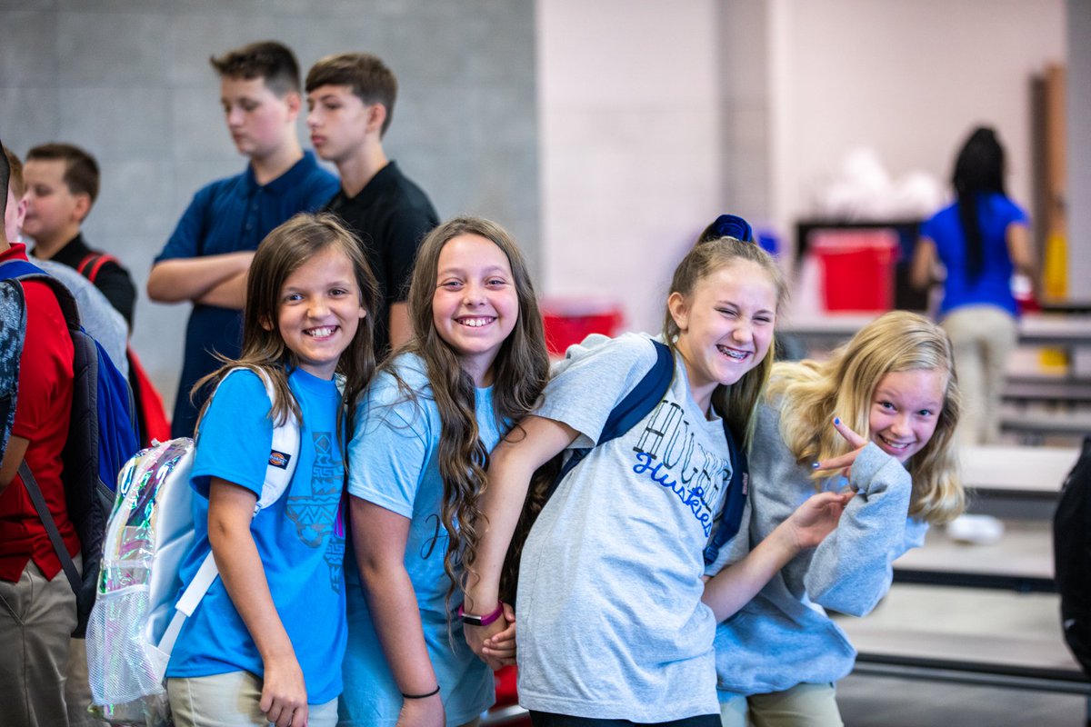 BurlesonISD's tweet photo. Welcome back, BISD! The 2019-20 school year officially kicked off as students made their way into classrooms across the district. Teachers, students, and staff are ready for another great year! See all #BISD1stday pictures at https://t.co/XXG2VcF8mw. https://t.co/roK7riL2ph