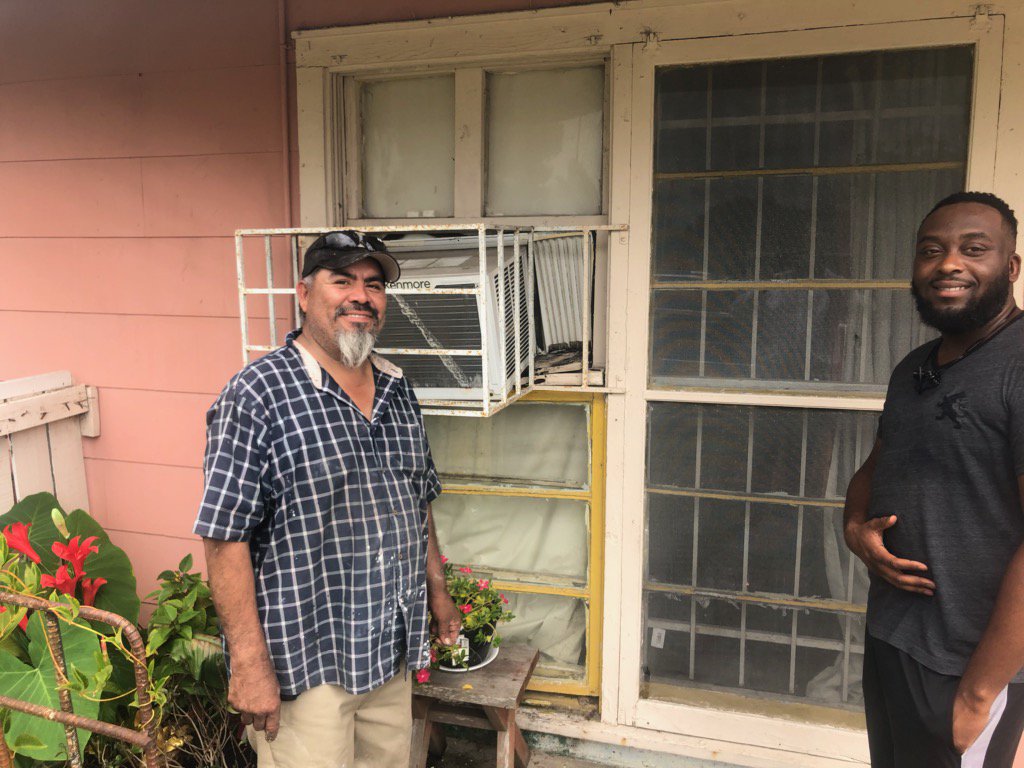 DwightBoykins's tweet photo. Sometimes you have to leave your office and go listen to the needs of Houstonians. 
#DwightBoykinsForMayor2019 #DwightBoykinsForMayor #DwightBoykins #HoustonTexas #HoustonTX #HoustonStrong #ProgressHouston #ilovehouston #Support #TeamBoykins #ImListening https://t.co/zXEsyLHOtz