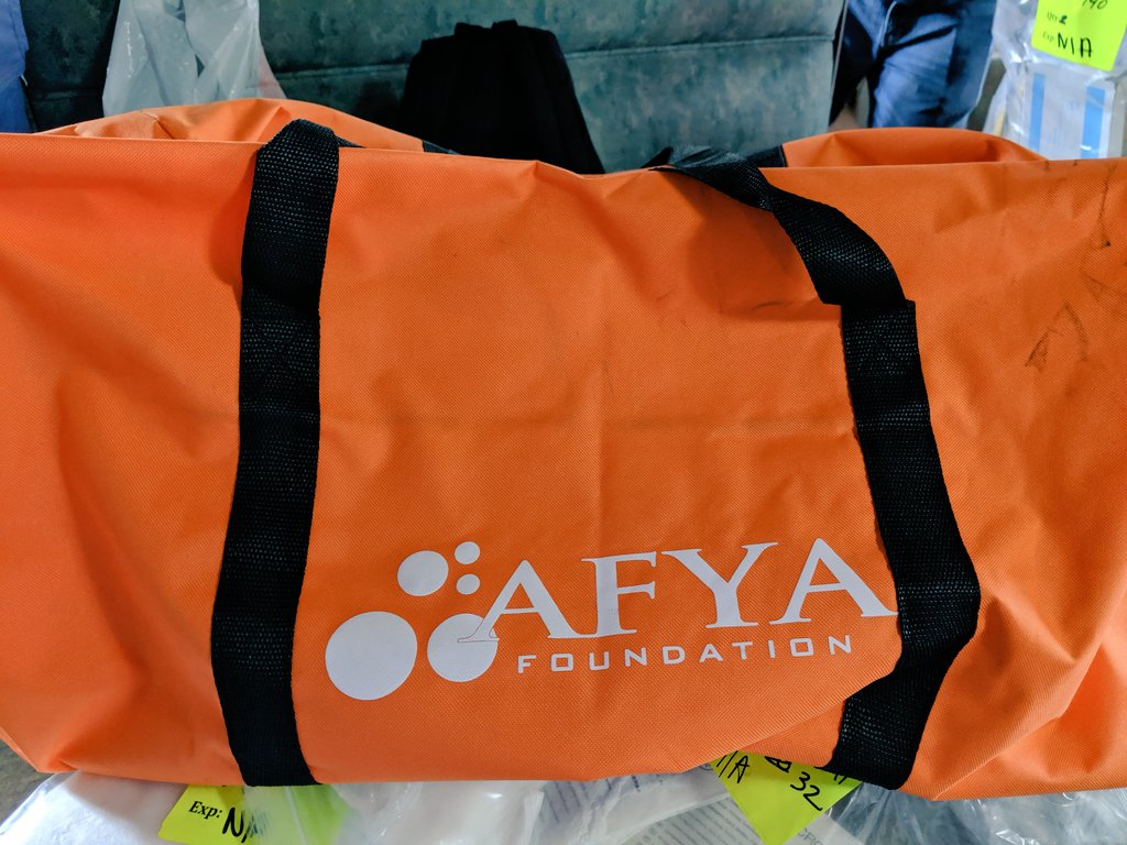 NypHealth's tweet photo. Our @8HudsonNorth nurses making hospital visits and distributing medical supplies to the communities of Puerto Penasco. Thank you @AfyaFoundation and @QualityRN_NYP for making this collaboration possible! #MedicalMissiontrip #GlobalNursing #VivaMexico https://t.co/zrPsglXSP8