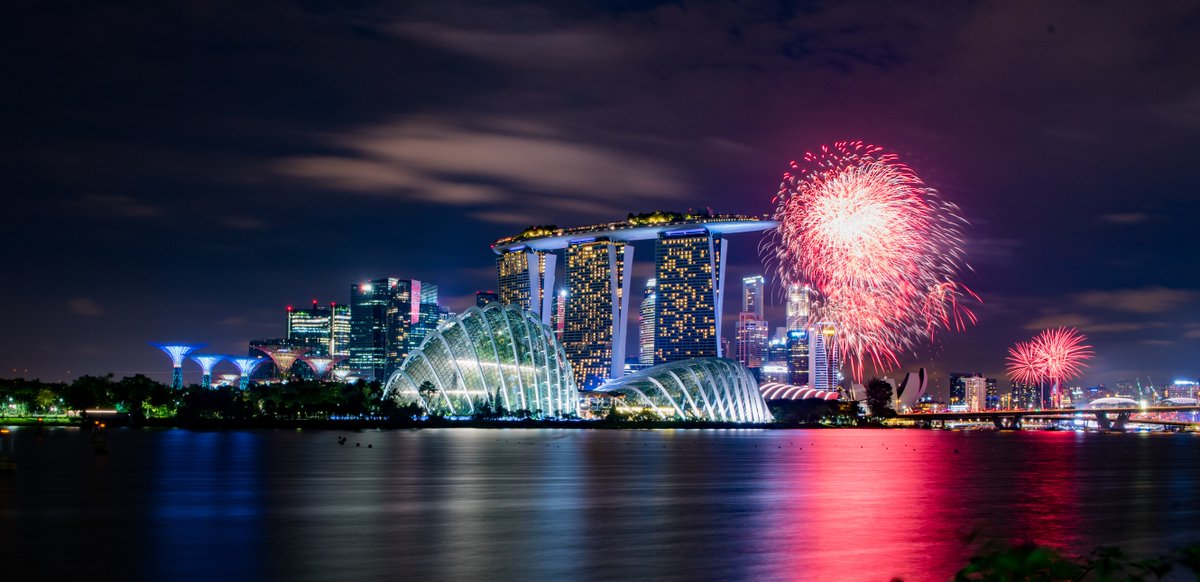 Achievers's tweet photo. We're at the @ClaridenGlobal #EmployeeExperience &amp; Well Being Summit in #Singapore this week! Our own Joel Collins is moderating the panel "How Are You Using Technology To Influence Engagement." Don't miss it! https://t.co/058QeaaxJm https://t.co/FrIBGolWtD