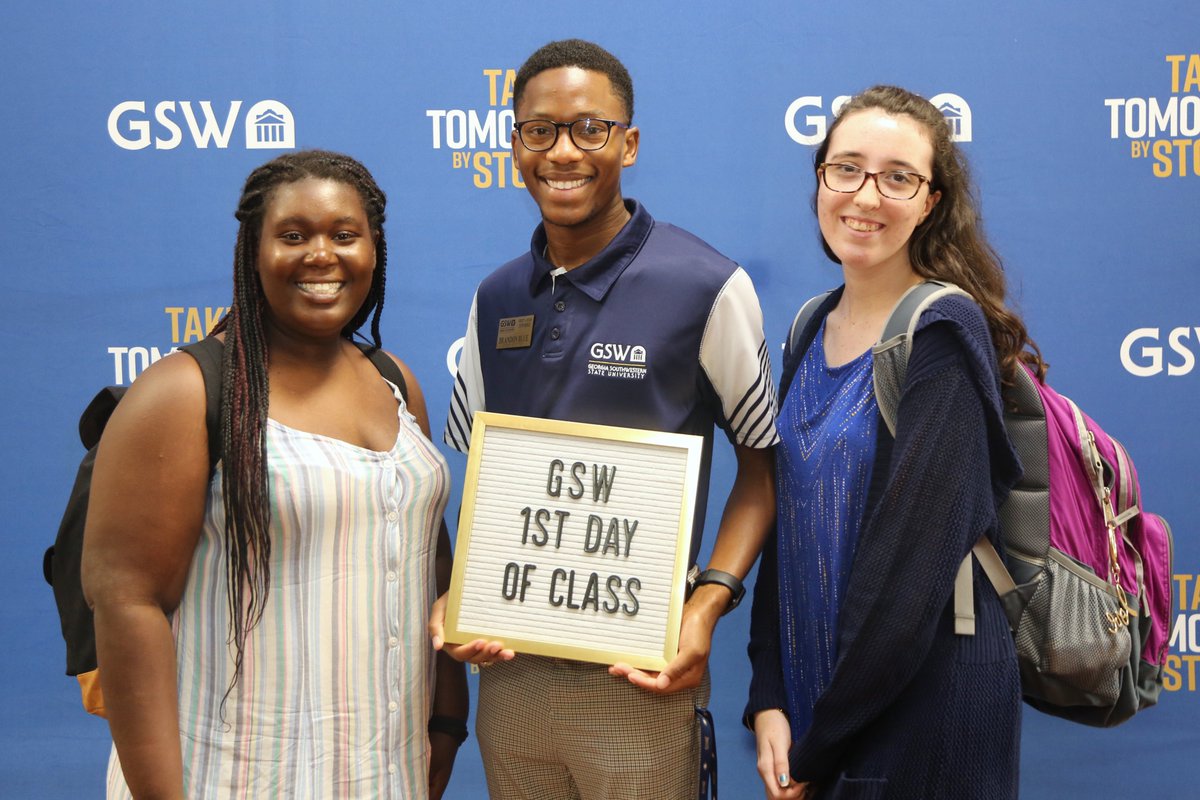 GaSouthwestern's tweet photo. Looks like our students are excited to be on campus for fall semester! We hope they all had a great first day of classes!
Check out the full album of photos on the GSW Facebook page. #GSWWelcomeWeek #TakeTomorrowByStorm https://t.co/8ffGR67ktb