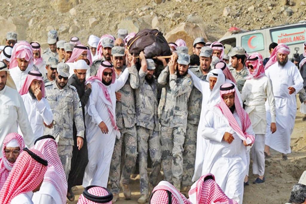 MAJEDALKHELAIFI's tweet photo. سؤال:هل أصبح مقتل جنودسعوديين في الحد الجنوبي خبرآ عاديآ ؟
لماذل لايتحرك الاعلاميون والكتاب السعوديون المرتزقه ومااكثرهم في الصحف والمواقع والمنصات الأعلاميه لأبراز تضحيات أبنائهم والوقوف بجانب أسرهم ، بدلا من الإنشغال بقطر والأساءة لها.
@abdulrahman @aalrashed https://t.co/Us8MGk5Q3j
