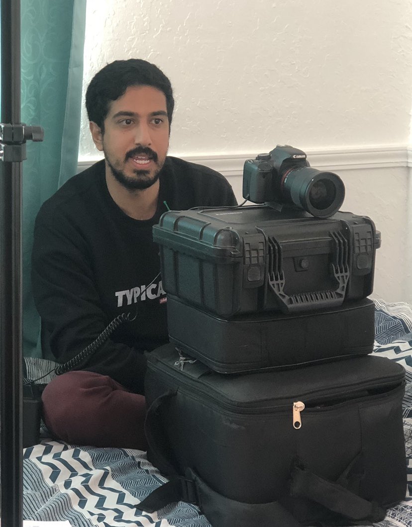 LaRoyProd's tweet photo. Hey hey DirectorMan. How YOU doin’?😉
#setlife #laroyseries #laroy #makingmovies #bts #drivemecrazy #webseries #originalcontent #newepisodes #everywednesday #laroyproductions #brownpeople #strongblackwoman #funnypuertoricanman #youtubeoriginal https://t.co/rMaN2zwTw9