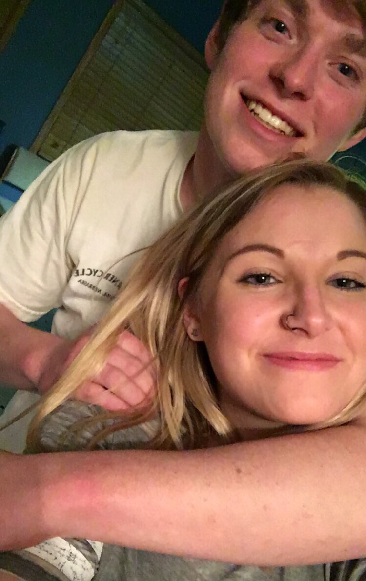 AlexisOverman's tweet photo. @kiyamonnai April 2017 and about 2 weeks ago! ❤️ https://t.co/NqaXPRux7j