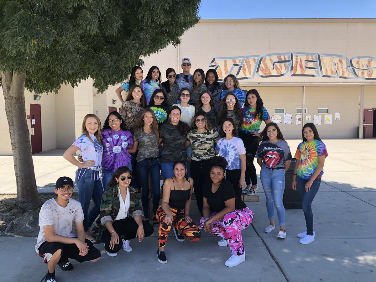 ASBLBHS's tweet photo. Day one of Tiger Nation Week!!🐅 https://t.co/TsBgV4G5rU
