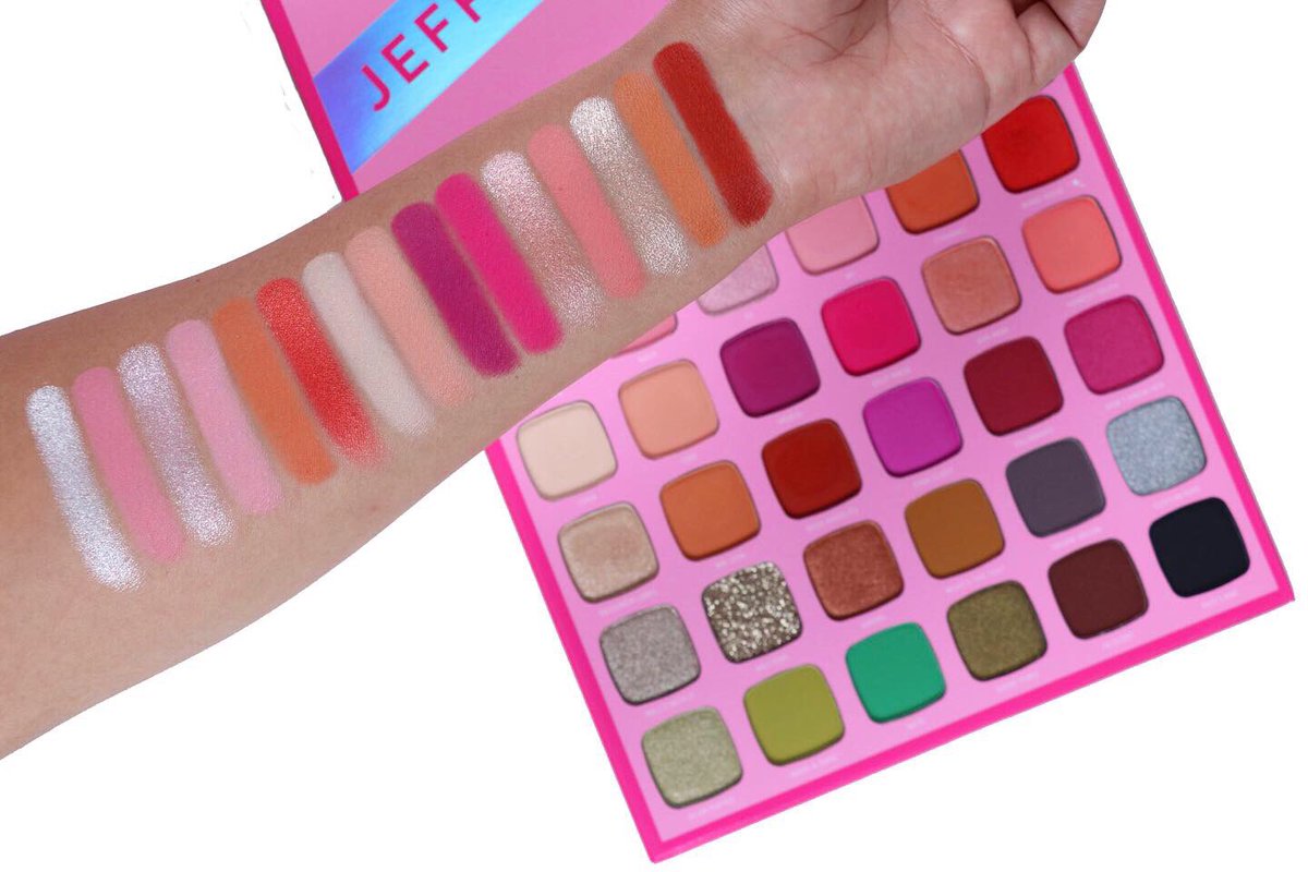 makeupbydianis's tweet photo. @MorpheBrushes x @JeffreeStar Palette 🎨 •use code MAKEUP for 10% off• 🌟 #MorphexJeffreeStar #JeffreeStar #Morphe #Swatches https://t.co/PVyegVOvbR