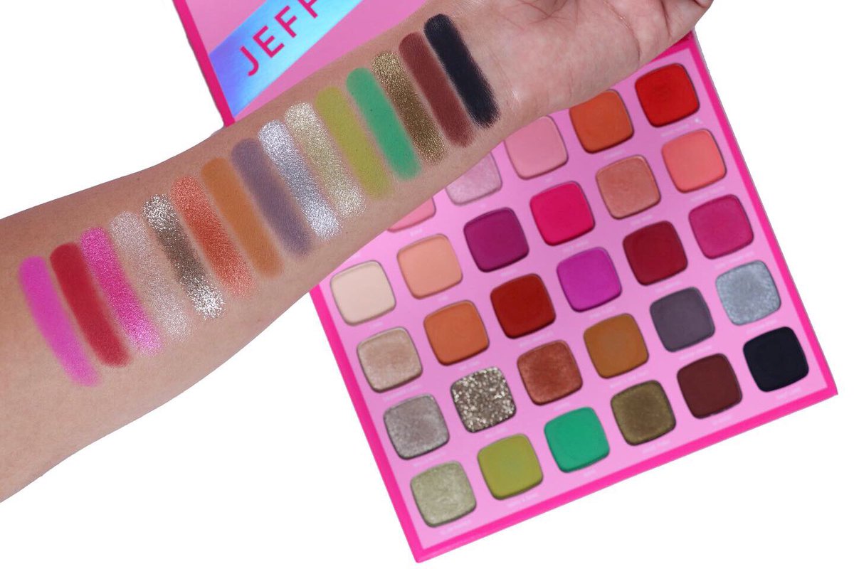 makeupbydianis's tweet photo. @MorpheBrushes x @JeffreeStar Palette 🎨 •use code MAKEUP for 10% off• 🌟 #MorphexJeffreeStar #JeffreeStar #Morphe #Swatches https://t.co/PVyegVOvbR