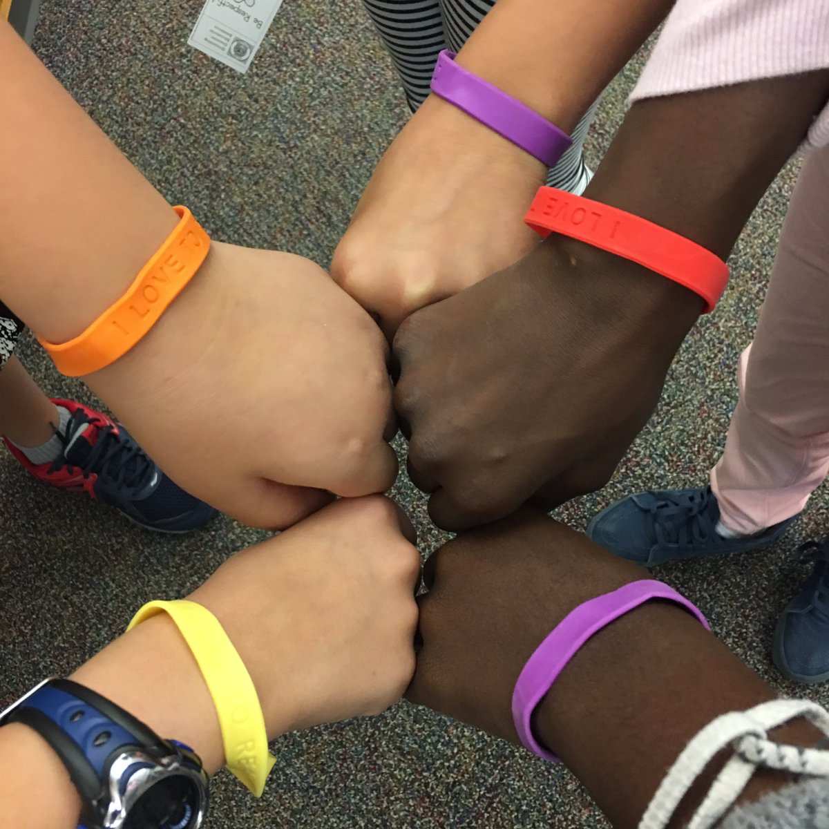 Carolyn Hutcheson tweet media