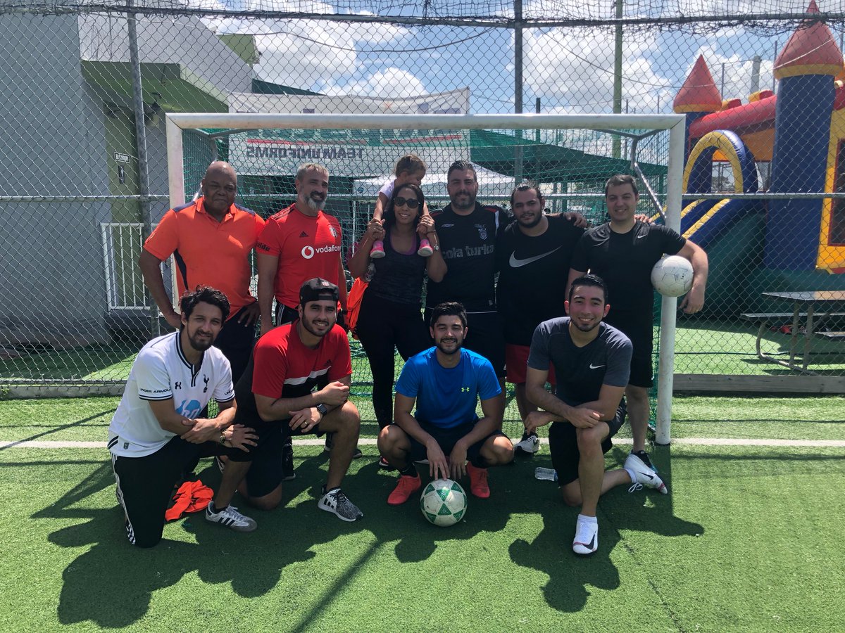 Pronetworkus1's tweet image. The #ProNetworkUS team got together outside the office this past weekend for a Saturday morning Soccer game.   We work hard and we play hard. #bestplacetowork #NetworkHardware #servers #hpe #cisco #networking #customservers #itservices #teambonding #InTheCommunity #TeamBuilding