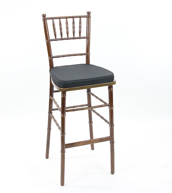 VFurniture's tweet photo. Shop Chiavari Chair Clearance, Chairs, Cushions, Bar Stools, and more! #chiavarichairs https://t.co/nnx5gabl9S https://t.co/iyuH1ylKdp