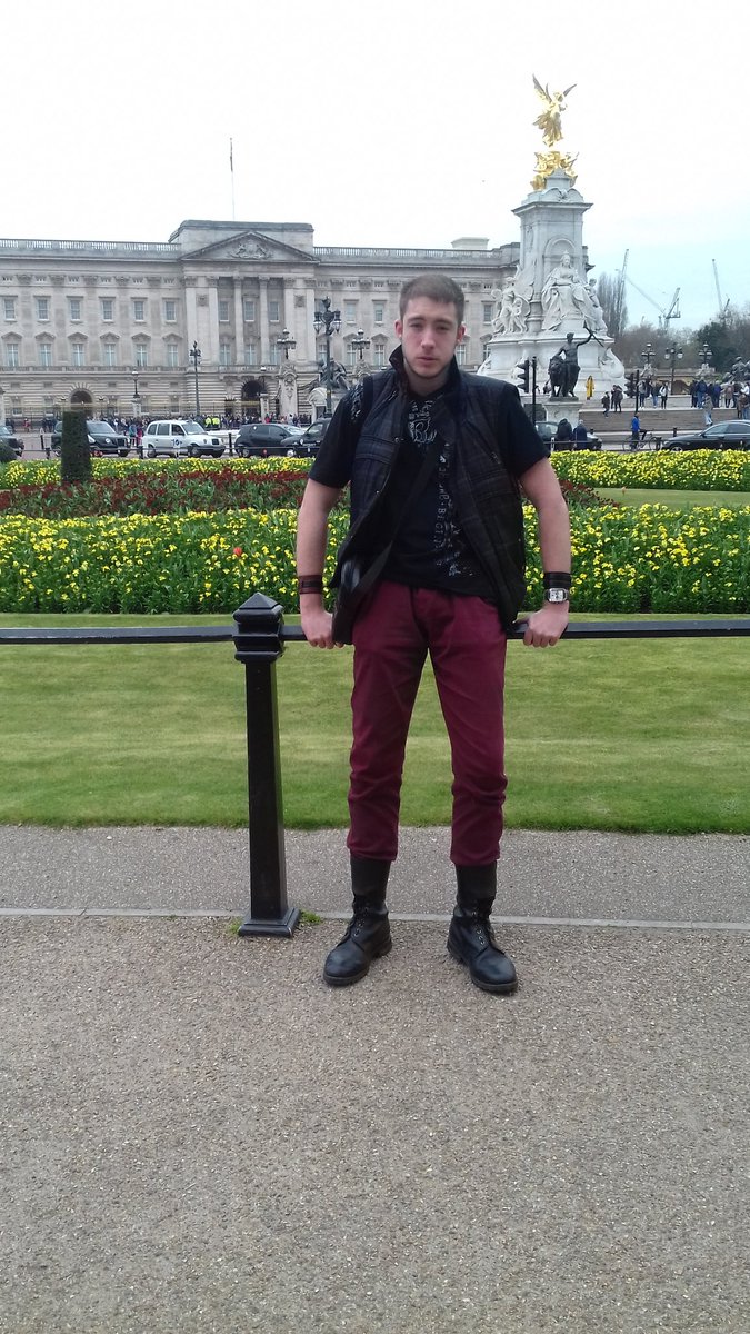 FranceRtm's tweet photo. One year of pic of traveling, urbexing and parties ! https://t.co/TsoIvikcpC