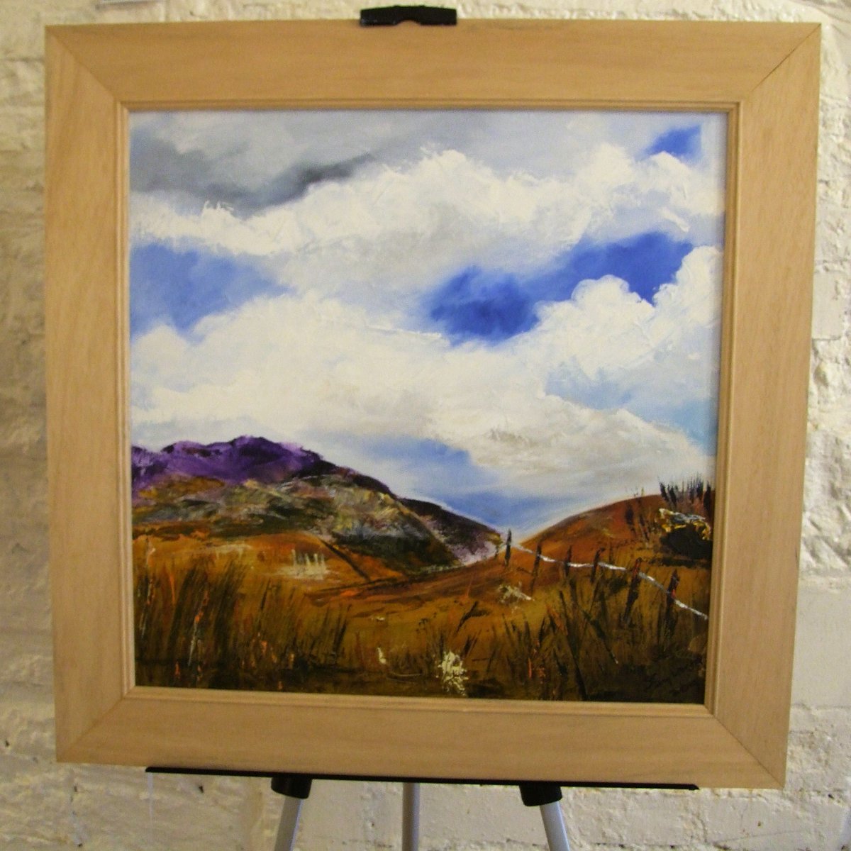 Sara Sylvester's solo exhibition showcases brightly coloured exuberant mixture of landscapes and still life.
You may notice Sara's own style has recently evolved. She has moved more into abstraction/contemporary work. 

bit.ly/31NiGaz