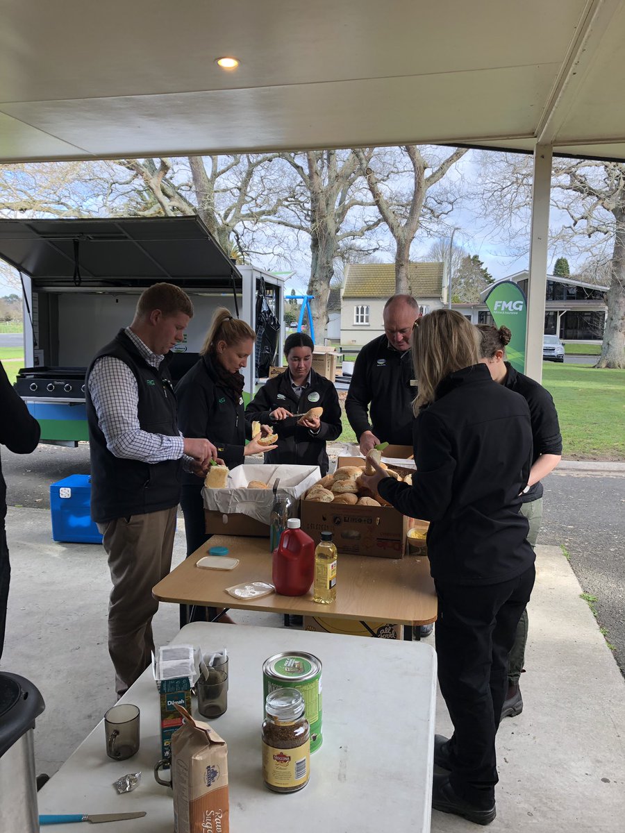 Industry breakfast prep come on down to Gordonton hall from 10am-12pm <a href="/WinningV1/">Vanessa Winning</a> <a href="/OGreenan/">Olin Greenan</a> <a href="/samueltowen/">Sam Owen</a> @farmerjoburton <a href="/MooreBnmoore/">Ben Moore</a> <a href="/Lewisridge_Farm/">Chris🥛Proud Food Producer 🐄🐂</a>