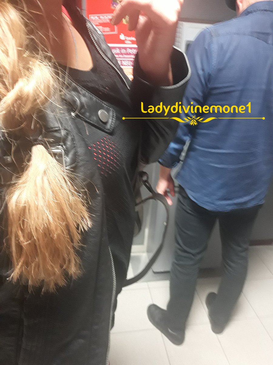 LadyDivineMone1's tweet photo. ja das habe ich bemerkt 😊brav am Bankautomat abgedrückt #cashmeet #Findom #Finaldomination #geldfetisch #zahlfetisch #moneydom #moneymistress #Germanmistress #cashandgo #dominatrix #goddess #nopaynoplay #Geldsklave #Zahlfetisch #Zahldiener #Sklave https://t.co/OETM0iBHrt