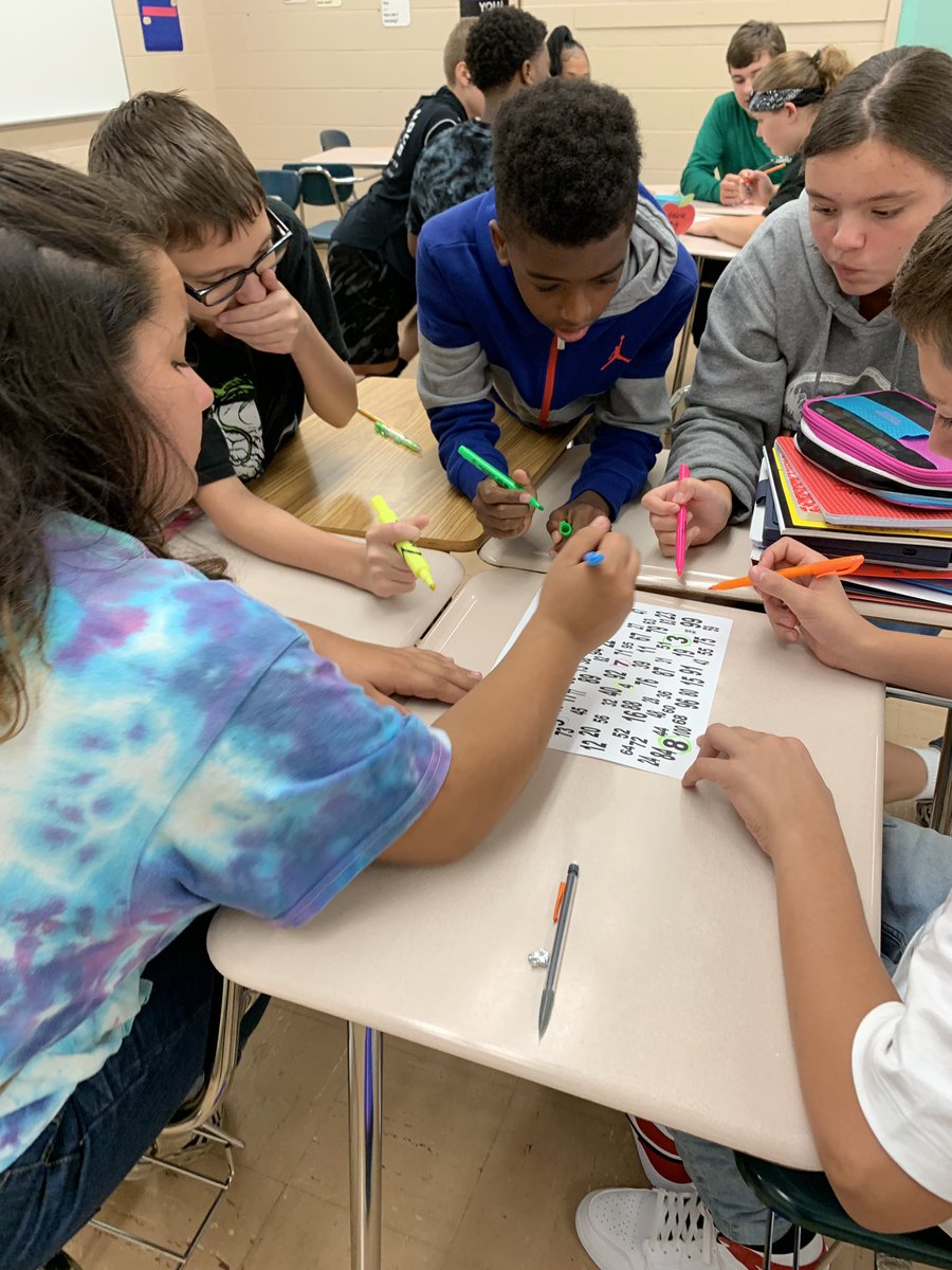 RaseenaJacob's tweet photo. #day3: Today we did the 1-100 activity. Students were engaged the entire time, they didn’t even realize I was taking their picture.. It was a great way to display what good, effective group work looks like! Thanks @saravdwerf for the idea! #groupwork #middleschool #teach180 https://t.co/bnFUfuCcAO