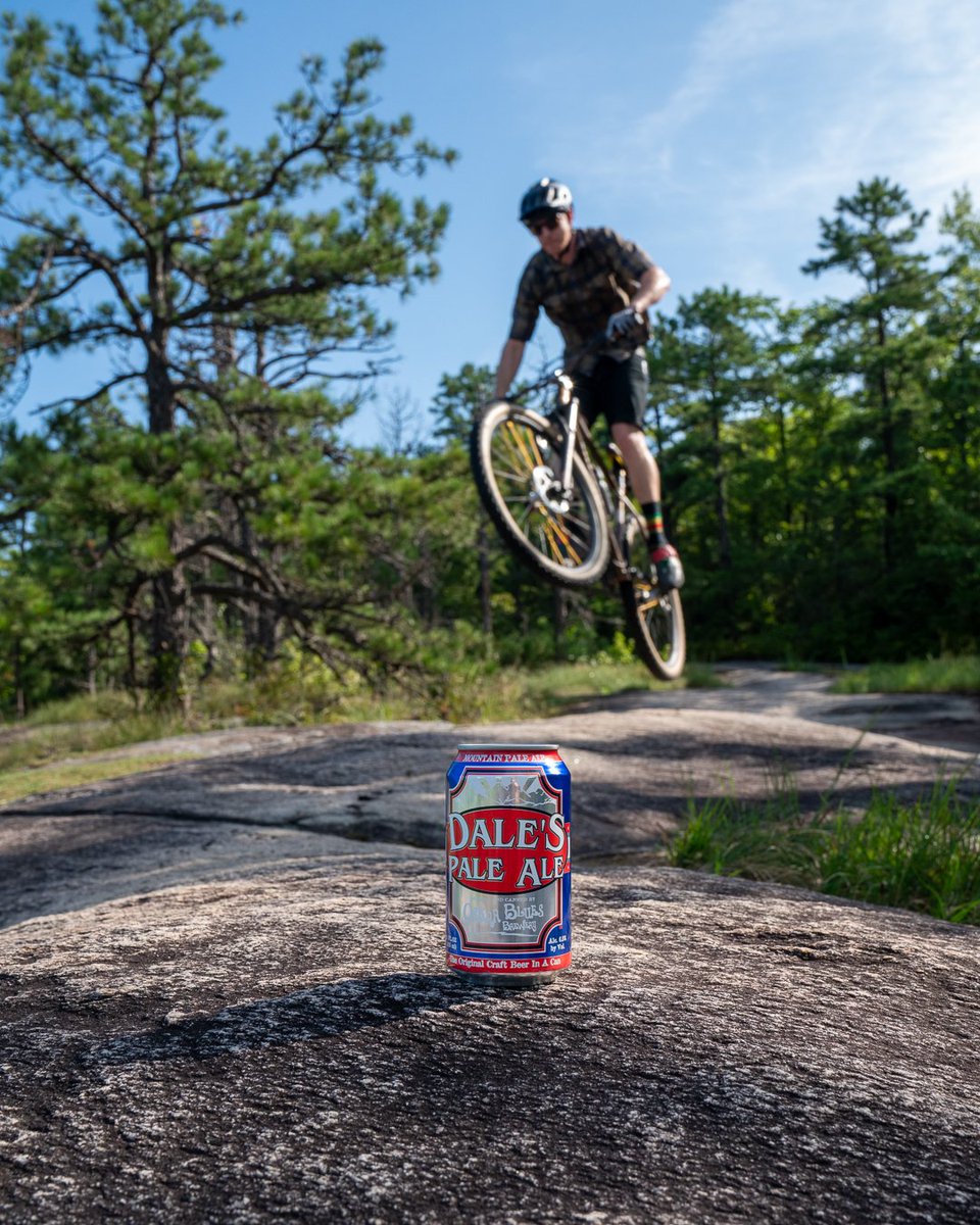 oskarblues's tweet photo. Goin' full send into Monday after a weekend of adventure fueled by Dale's Pale Ale
//
Show us where you took your Oskar Blues beer with the hashtag #oboutside https://t.co/3RGBZqEk5Z