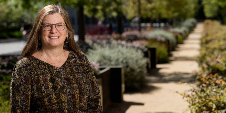 Well_For_Life's tweet image. ✨Meet the WELL For Life Investigators! (Part 4)✨

Dr. Heaney is an associate professor in the Stanford Prevention Research Center, the Department of Psychology, and the interdisciplinary Program in Human Biology

Read her biography on our website, ow.ly/Xzaw50uXUz6 !