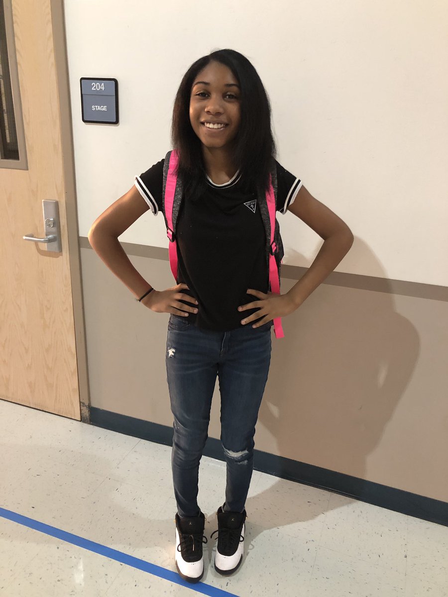 tiffani_milton's tweet image. Last first day of middle school.  #cfbfirstday