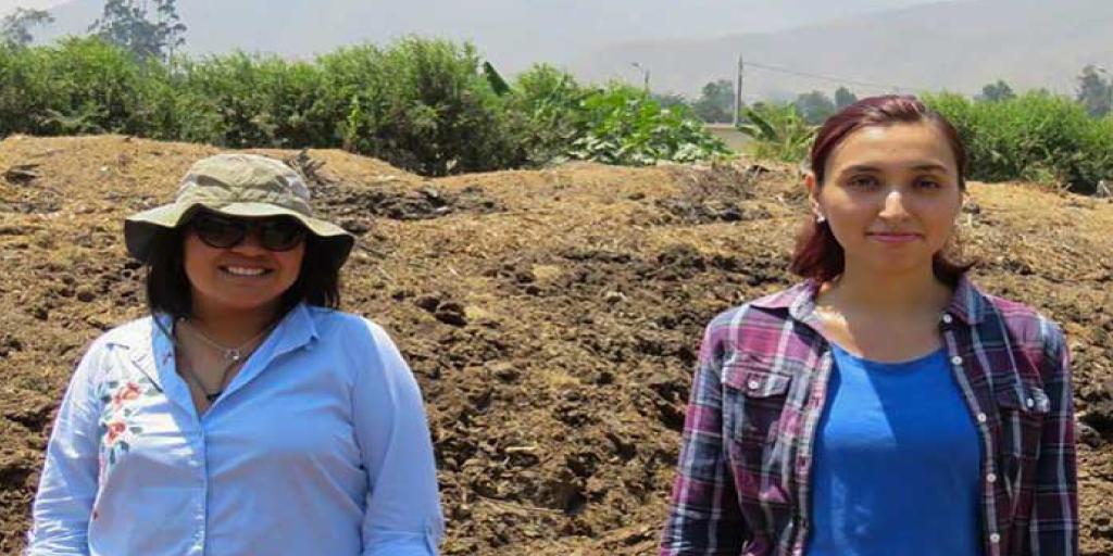 cientifica_sur's tweet photo. #OrgulloCientífica🔝: Katherine Ururi y Estela Neyra, egresadas de la carrera de #IngenieríaAmbiental, ganan concurso de #Startup, organizado por @InnovatePeru , gracias al proyecto #Bioflash. ♻🚮 Conoce más del proyecto aquí 👉 https://t.co/Zdfjw8U8jC
#CambiaTuMundo🌎 https://t.co/H2bDrfOAjm
