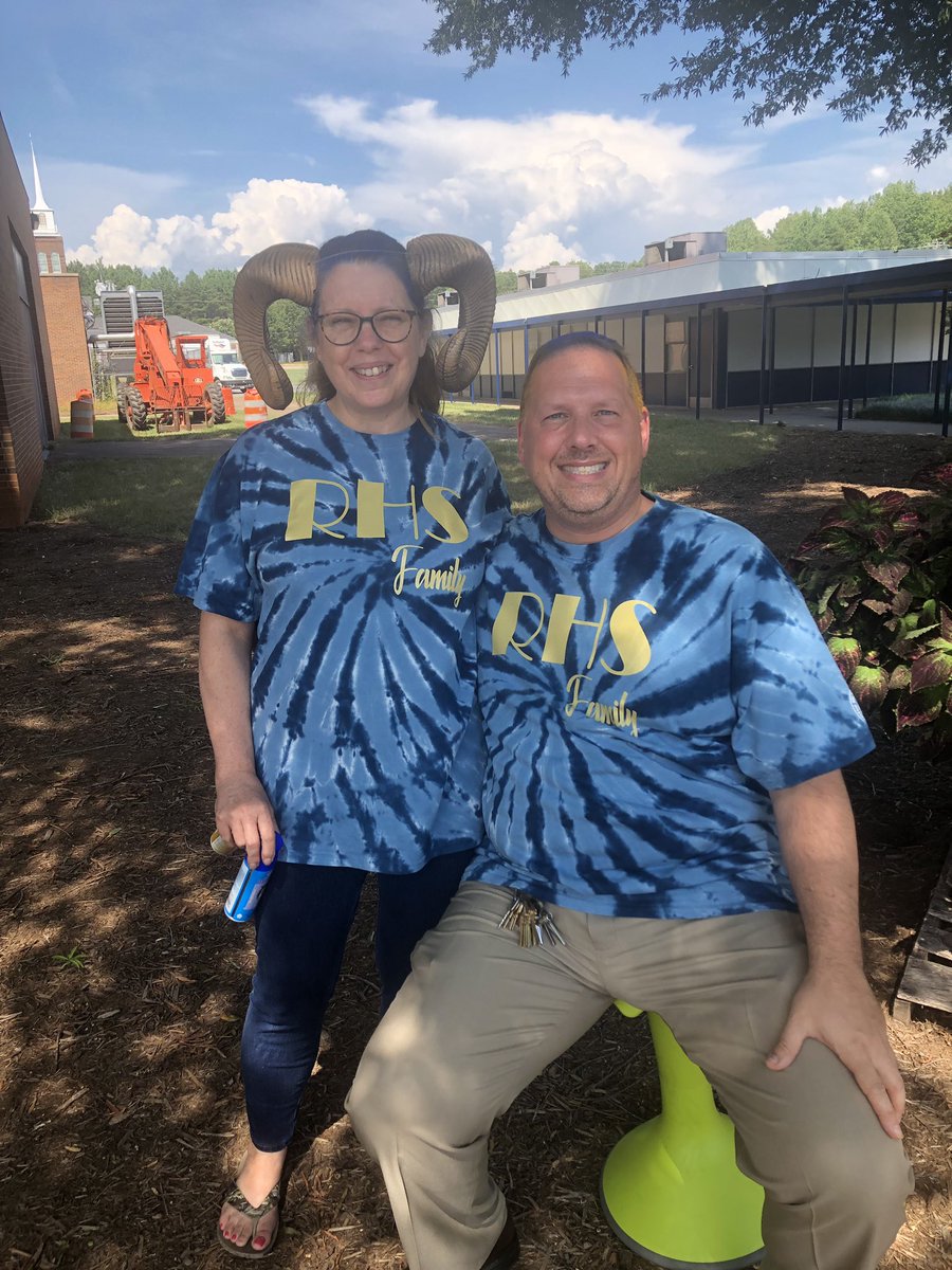 RHSCollegeAdv's tweet image. 7 DAYS UNTIL SCHOOL

Convocation was a great way for RoCo staff to get excited about the school year. There are so many people who support our students❤️

RHS, Home of the Rams. RHS, Home of the Next Great Generation of Leaders. #GotThatRamsPride #GetItGetItGetIt