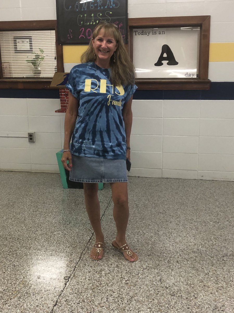 RHSCollegeAdv's tweet image. 7 DAYS UNTIL SCHOOL

Convocation was a great way for RoCo staff to get excited about the school year. There are so many people who support our students❤️

RHS, Home of the Rams. RHS, Home of the Next Great Generation of Leaders. #GotThatRamsPride #GetItGetItGetIt