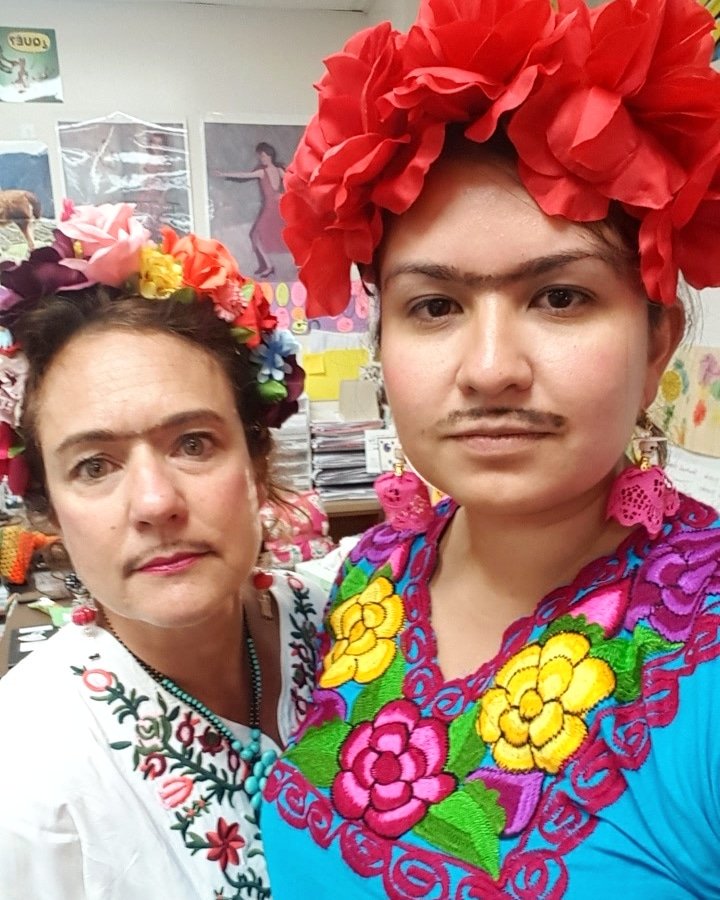 _msgalindo_'s tweet photo. I think it's safe to say we won the competition. #FridaKahlo #CFISD #LOTE #JVHS #Español https://t.co/wdu8RfYIDx