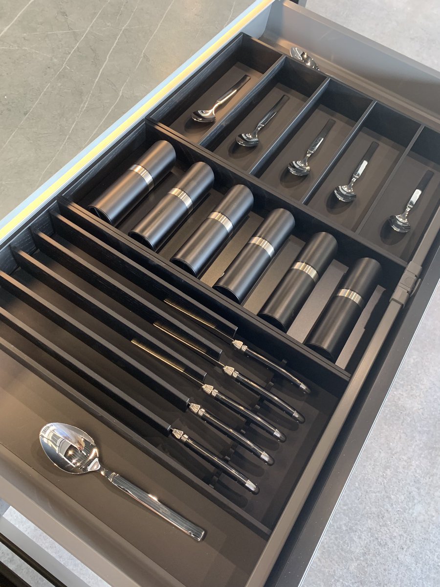 BauTeam45's tweet photo. Drawer organizer by #bt45 #bt45kitchen #bt45accessories #modernkitchen #interiordesign #germankitchen #coolkitchen #luxurykitchen #cabinets #kitchencabinets https://t.co/1EDNycPwzK