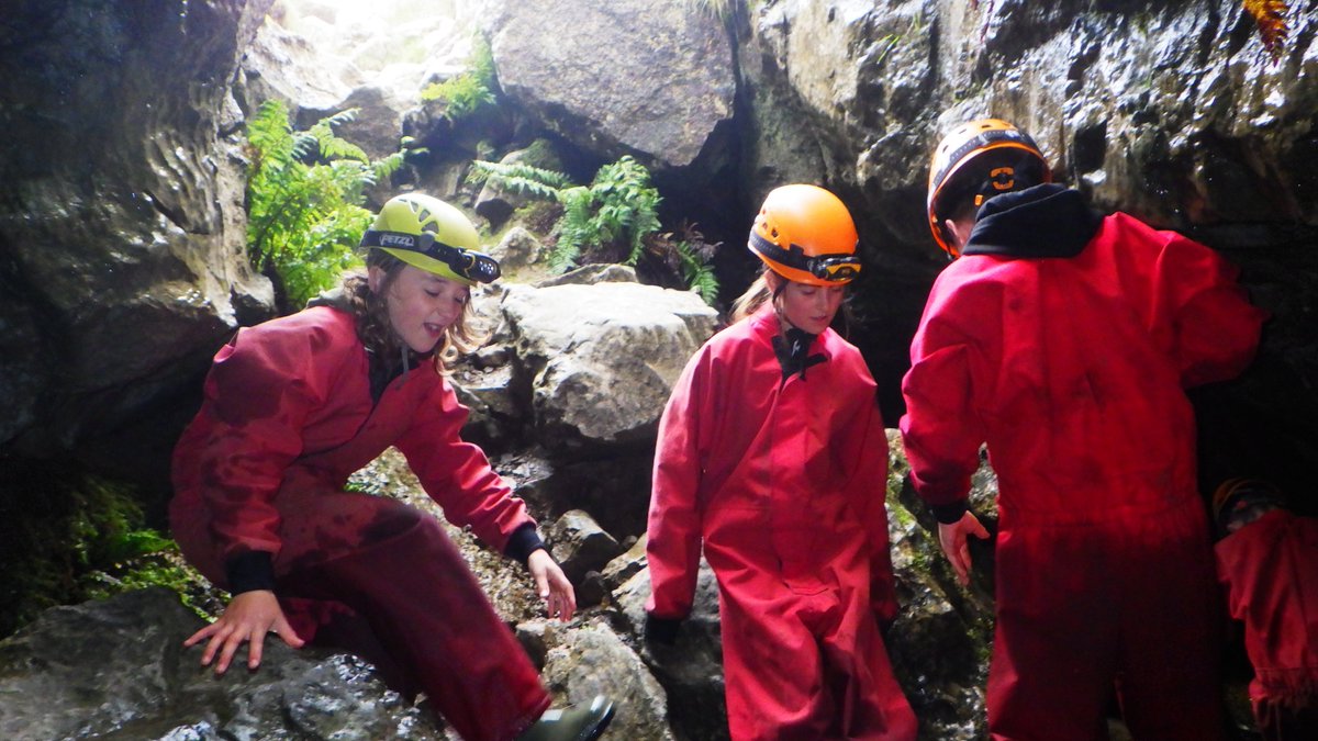 MCRBURNSCAMP's tweet photo. Team Roar having a roar-ing time in the caves! #firstdayofcamp #lowmill #mcbc #burnscamp https://t.co/z9OYM4329c