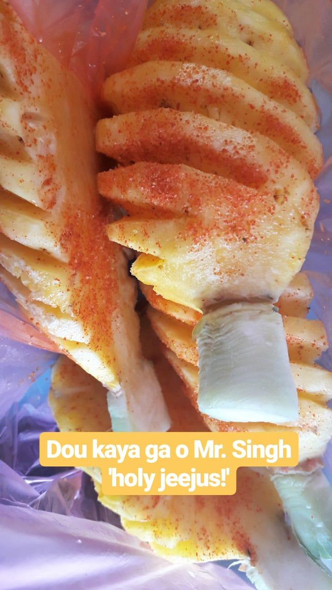 beccsyyyyy's tweet photo. #teamfiji An old lady at the Lautoka Market is changing the game serving you with the best seasoned pineapples! #simplebutyum https://t.co/WGwd1OWz1z
