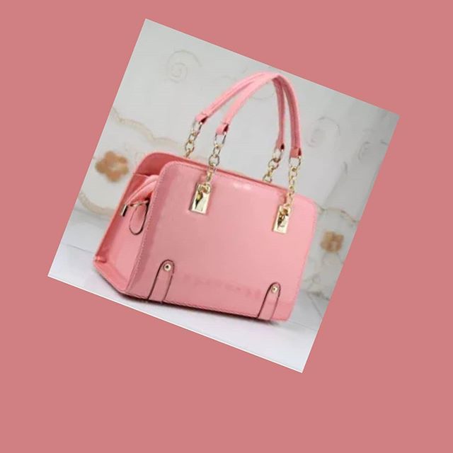 Veevian_ai's tweet image. The chain hand bags. Last piece left in this colour. Don't miss out on this.

PRICE: #6,500

DM/WhatsApp 08182340706  or click link in bio to shop amazing discounts from our Jumia Store. 
Thank you for shopping at Idana's Place💕💕🌷 #alay #slayforless … ift.tt/2YZVXLz