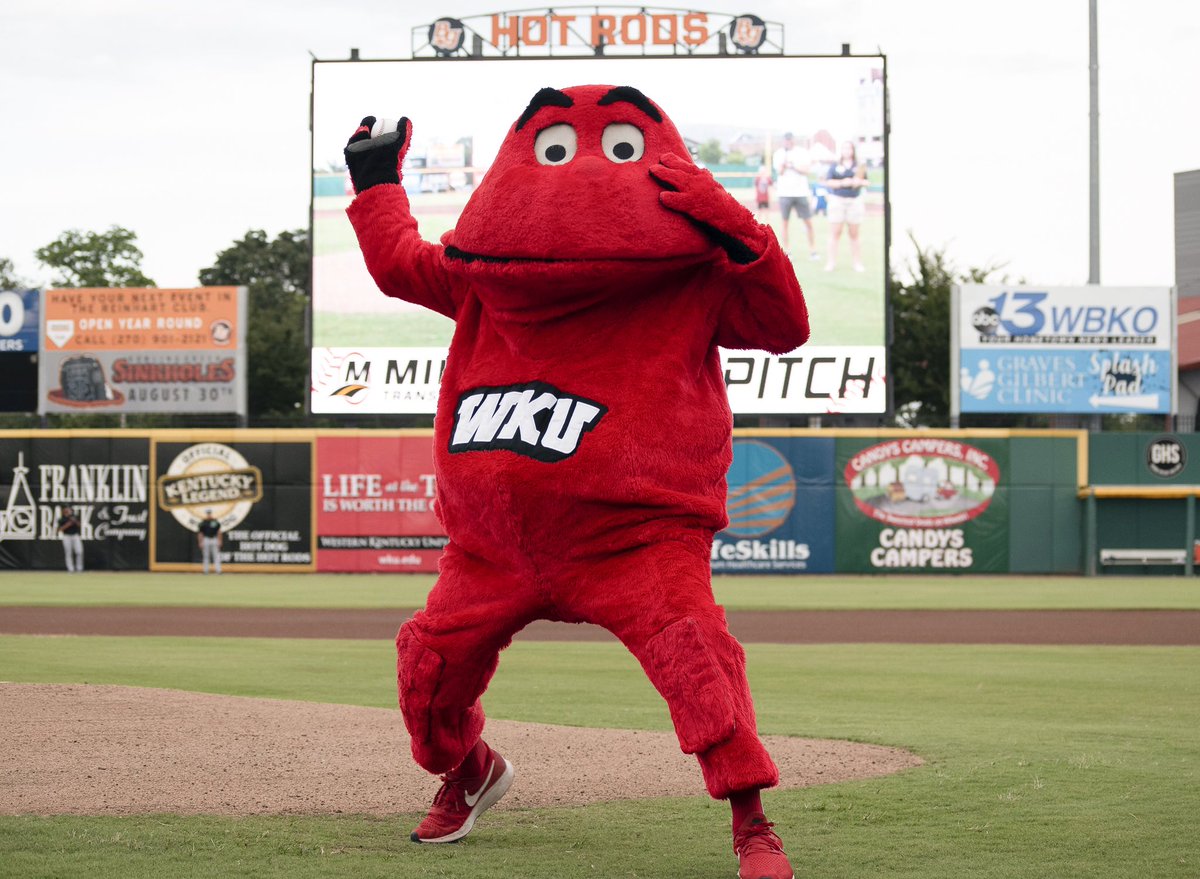 WKUBigRed's tweet photo. I had an awesome time at @BGHotRods on Friday! ⚾️
#GoTops #GoRods https://t.co/q0wk5bxfp5