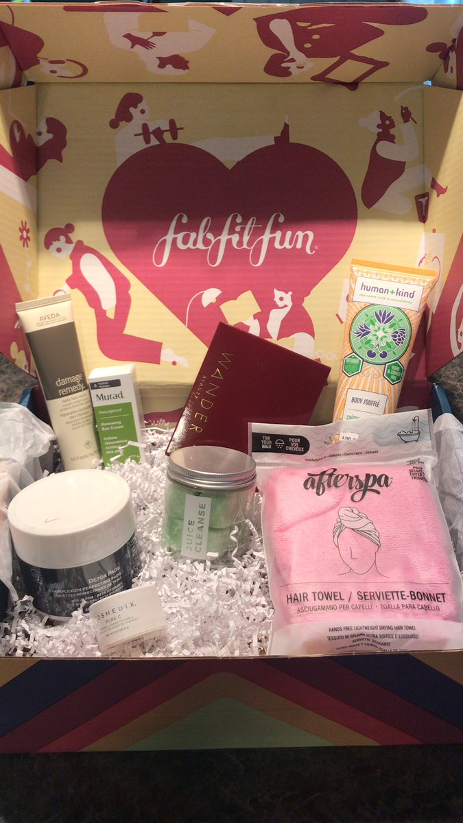 berendzen's tweet photo. I am so excited!  I just got my first FabFitFun box!  I already can’t wait for my next one!! @FabFitFun #FABFITFUN https://t.co/uMCMVvYFx8