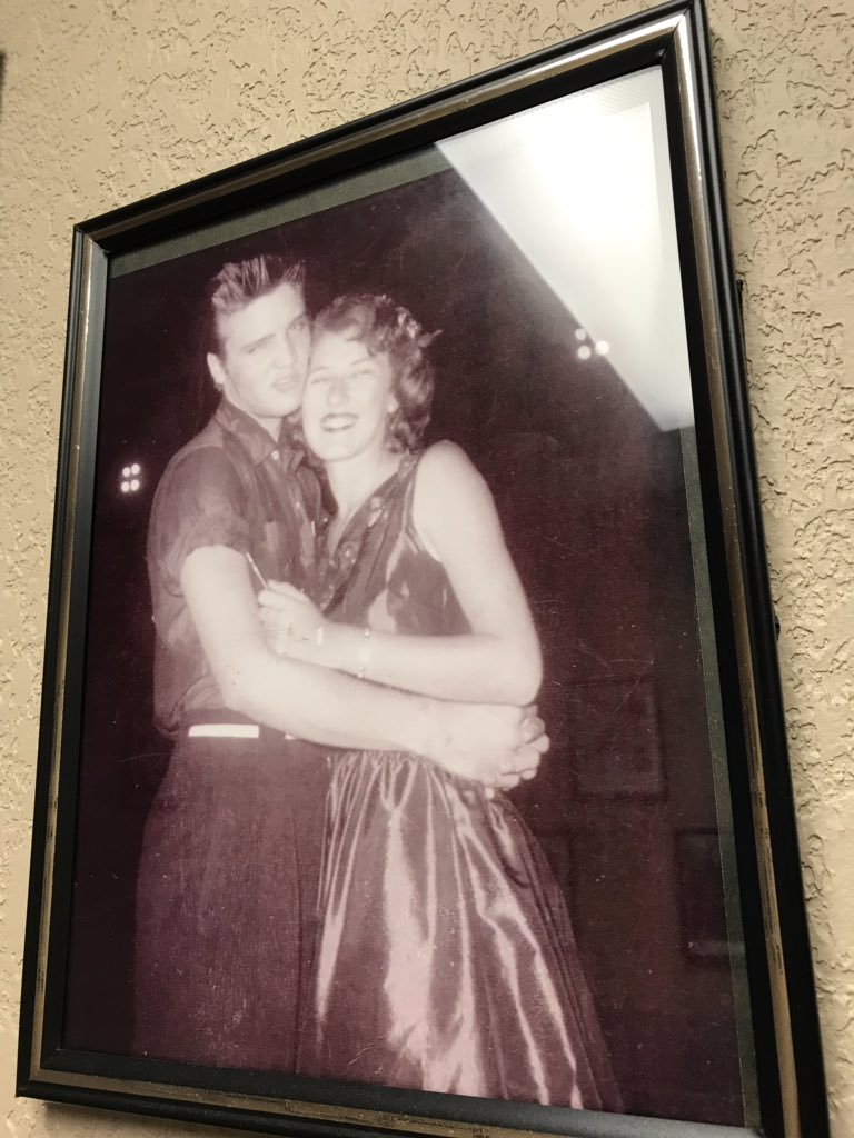 PoojaOnTV's tweet photo. How many of you listen to #MaryMcCoy on 99.7 FM?! She’s a legend in #Conroe...and yes, she was a personal friend to Elvis Presley!
Watch #abc13 in ten minutes for her story! https://t.co/yw3iCPO6EY #HTX13 https://t.co/47rSzHMVso