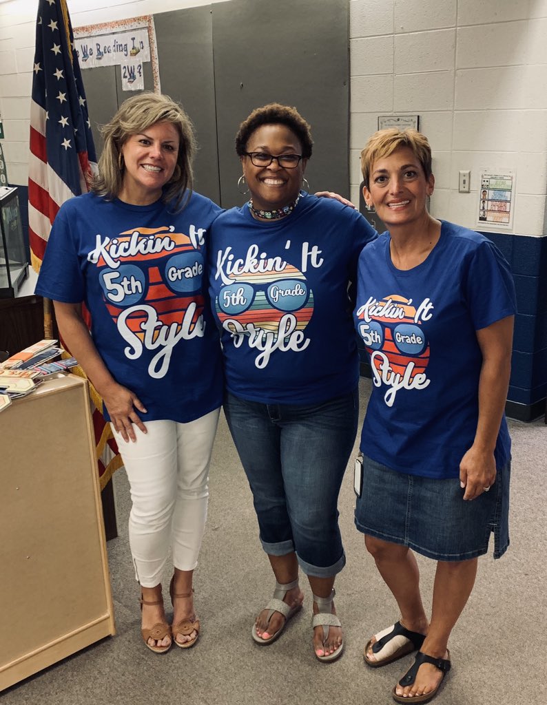 MrsFederhofer's tweet photo. 2019-2020 here we come!!!
#thefabulous5f #LifeIn5C #johnsonleague5j #brookdalepride https://t.co/EJq9OwIHEc