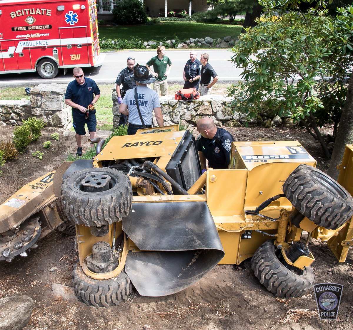 CohassetPolice's tweet photo. 26-y/o Whitman female rescued by @CohassetPolice and @CohassetFire today after getting trapped under stump grinding machine. Good job by 4-officers that lifted 3000# machine off her leg. Recovering @southshorehosp #OSHA investigating #Cohasset https://t.co/GbDBRgzaiX
