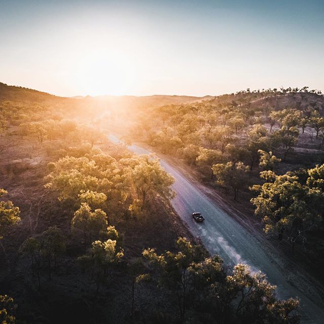jdurack01's tweet photo. Marble roads and gold sky’s not a bad work spot 👌 https://t.co/X7qu8suh0C https://t.co/Dxe0x2hrCG