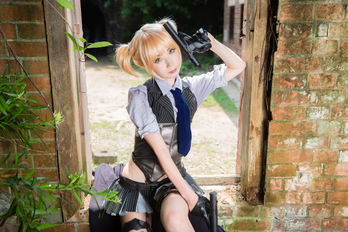 a_n_a_g_o's tweet photo. ■ドールズフロントライン
■ウェルロッドMkII　★★★★★

「暗闇の中で北風に乗って進みましょう。」

Photo by COMさん(@COM2741)
撮影感謝です！スカート制作が鬼畜でした^^

#ドルフロ　#コスプレ　#ドルフロコス　#少女前线 #소녀전선 #少女前線　#ドールズフロントライン #GirlsFrontline https://t.co/HgpLuQdL5x