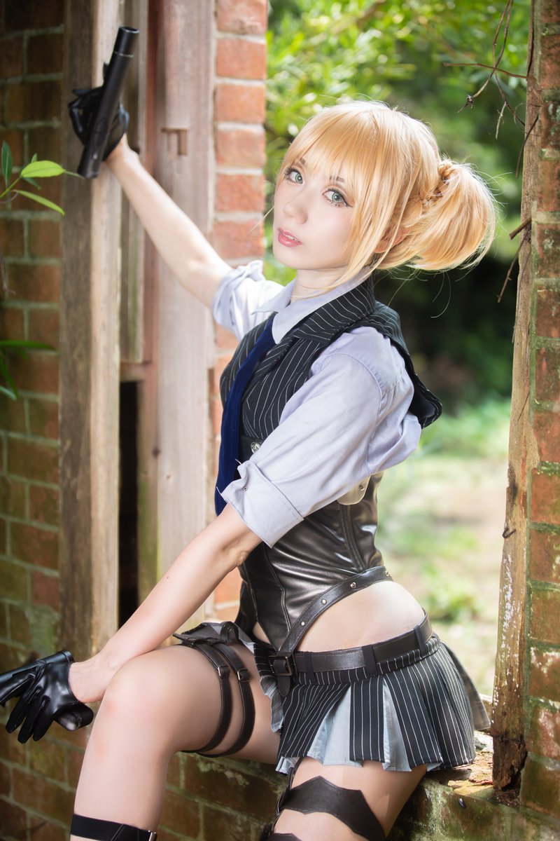 a_n_a_g_o's tweet photo. ■ドールズフロントライン
■ウェルロッドMkII　★★★★★

「暗闇の中で北風に乗って進みましょう。」

Photo by COMさん(@COM2741)
撮影感謝です！スカート制作が鬼畜でした^^

#ドルフロ　#コスプレ　#ドルフロコス　#少女前线 #소녀전선 #少女前線　#ドールズフロントライン #GirlsFrontline https://t.co/HgpLuQdL5x
